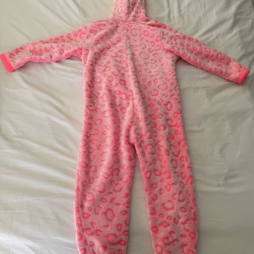 Girls' pink one-piece 5-6 years like new with fuzzy lining