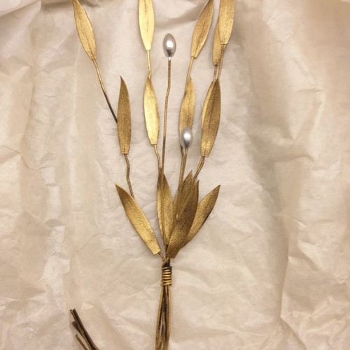Handmade bronze olive branch new from Tanagra