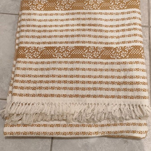 Caramel wool throw like new with beautiful pattern