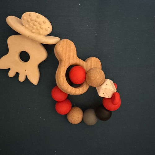 Teethers and pacifier case used, set of 5 pieces