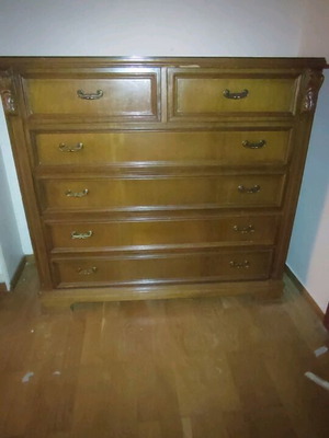 Chest of drawers used with 4 large and 2 small drawers, carved design