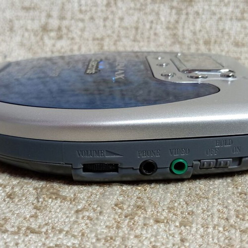 CROWN MOVIEMAN CD player and Logitech speakers set, 2 pcs