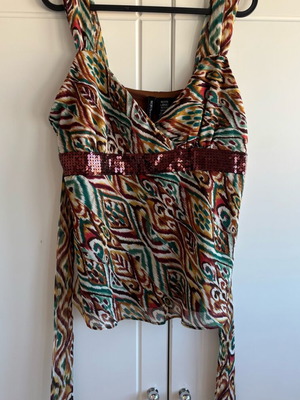 Top with sequins Y2K ethnic print, size M, new