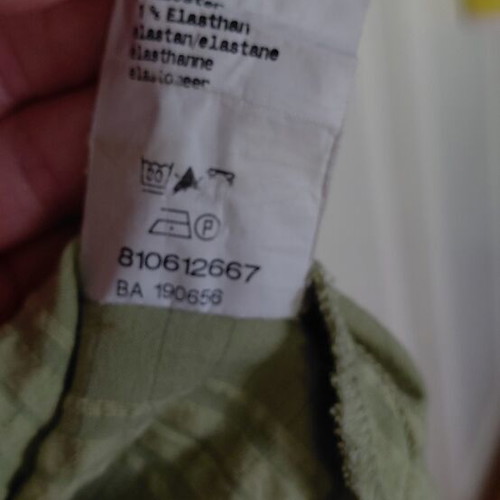 Cotton shirt like new, green tones, unique sleeves