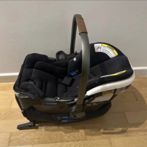 Nuna TAVOnext stroller and car seat set like new with extras