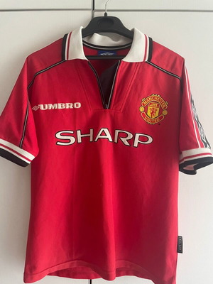 Manchester United Umbro 98-99 Yorke jersey used, small youth size