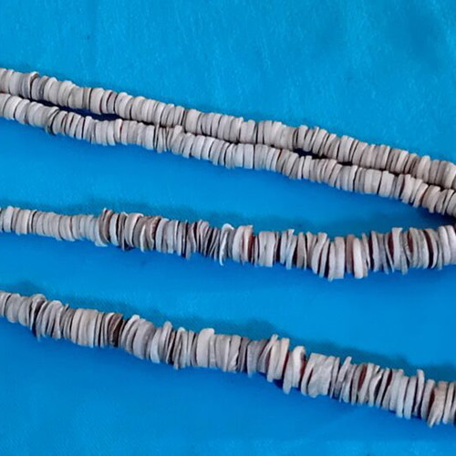 Vintage ostrich egg shell and shell necklace new, beige