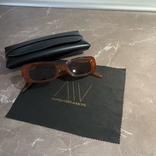 AV Sunglasses brown sun glasses like new
