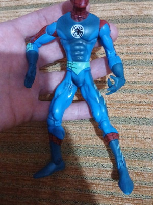 Spiderman Soak n Toss Action Figure 2002 used Marvel superhero