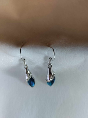 Minimal earrings with blue stone and rhinestone, new, silver