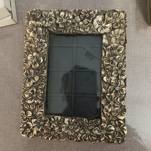 Metal photo frame like new