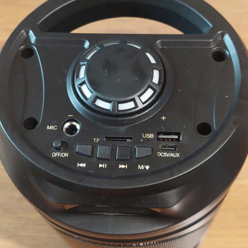 Portable Bluetooth Speaker new with FM radio and karaoke function