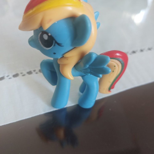 My Little Pony Rainbow Dash Mini Figure like new