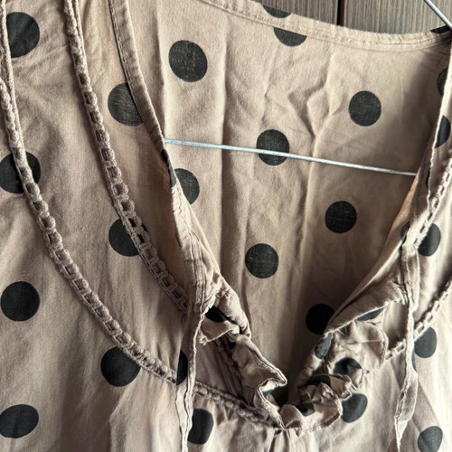 Shirt-blouse worn slightly, black and beige, one size