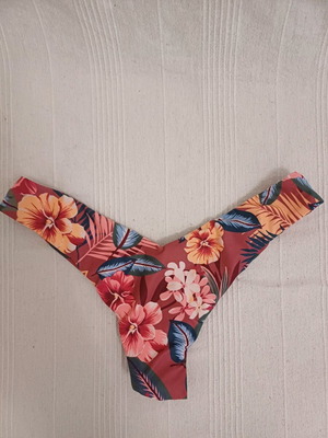 Calcedonia swimsuit new, very small, Brazilian
