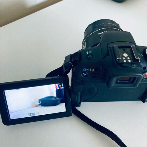 Canon SX1IS Powershot camera like new