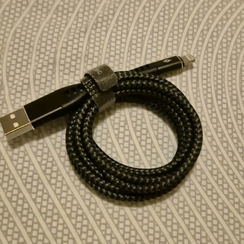I-phone USB A to lightning cable 1 meter like new
