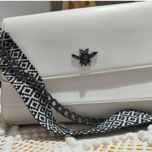 Nolah shoulder bag white like new with chain strap