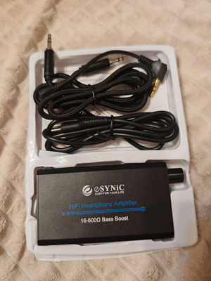 Hi-Fi Headphone Amplifier eSynic ESY310 like new with Bass Boost