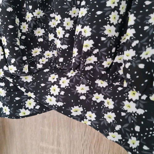 Shein skirt with crop top set like new, black and white