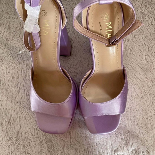 Lilac sandals new with thick 15.5 cm heel size 39