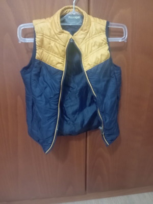 Orchestra boys' vest size 4 like new, dark blue and mustard