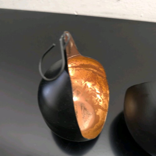 Decorative tealight holders like new, bronze and black color, set of 2