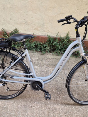 D-Cycle Discovery 8 36V Lithium Electric Bicycle used