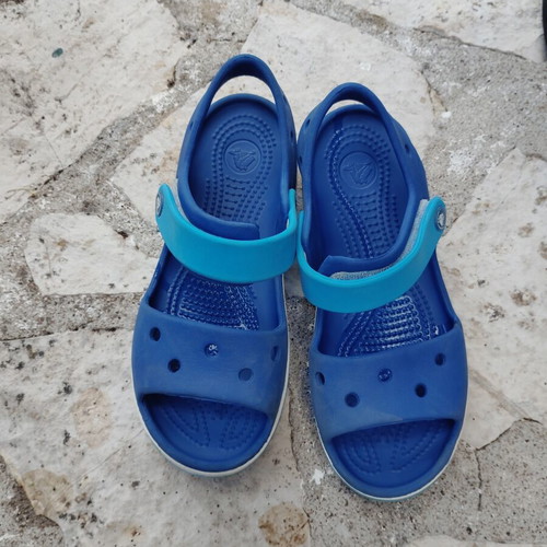 Crocs kids sandals like new, blue