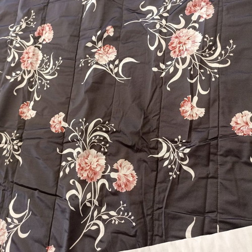 Quilt new 1.56x2.20 with polyester filling