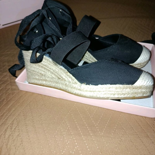 Black summer platform sandals with ankle tie, size 41