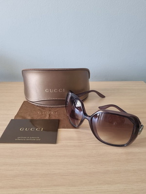 Gucci sunglasses like new with gradient lenses and case