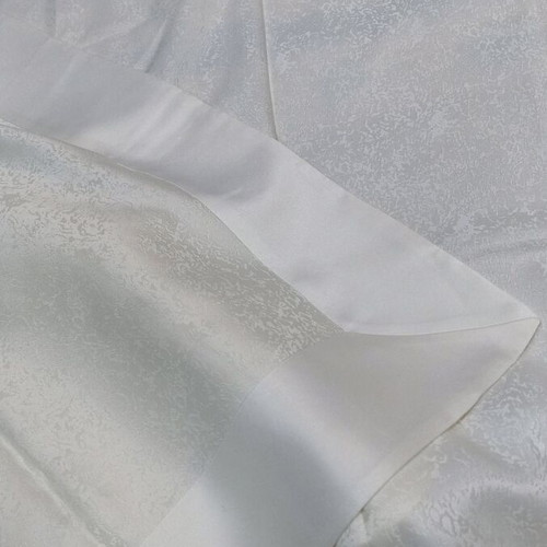 Tablecloth set 5 pieces new, jacquard with satin border, of white