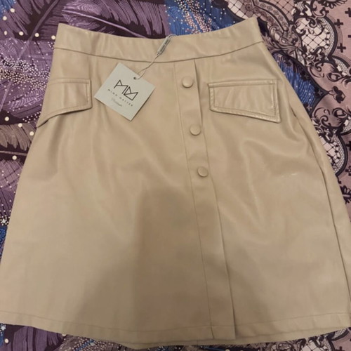 Mind Matter vegan leather skirt above the knee new, beige, size M