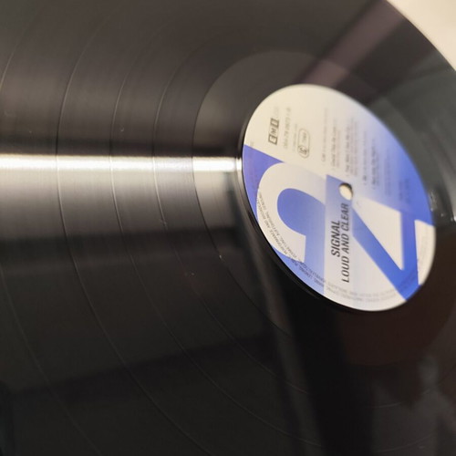 Signal Loud & Clear vinyl LP album like new, melodic rock
