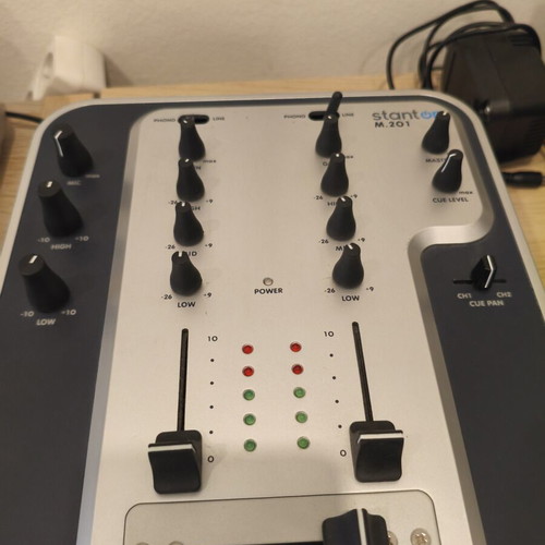 Stanton T.120C Turntable with Numark Concord Needle and Stanton M.201 Mixer like new
