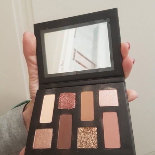 Radiant Natural Collection eyeshadow palette used, multicolor 8gr
