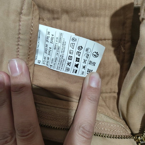 Sisley beige jeans set with Benetton blue shirt used