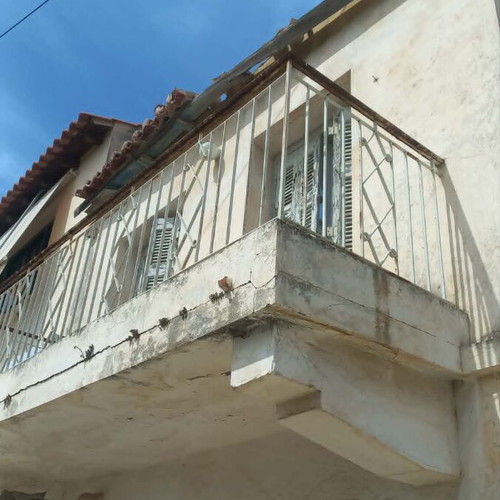 Διώροφη μονοκατοικία στην Αίγινα, 104 m² με 2 υπνοδωμάτια