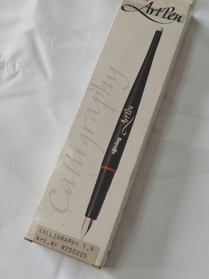 Rotring Art Pen 1.9 pen like new in its case
