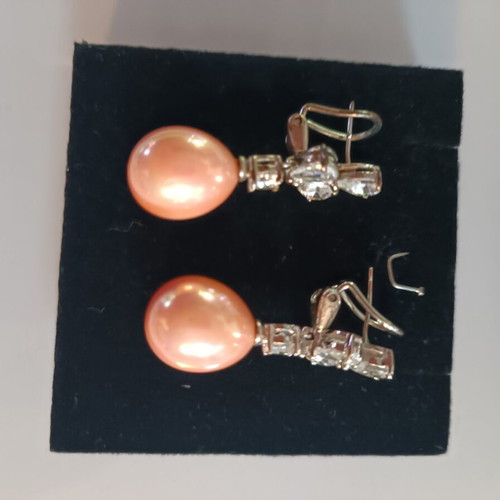 Ozzi drop earrings with pink salmon pearl like new