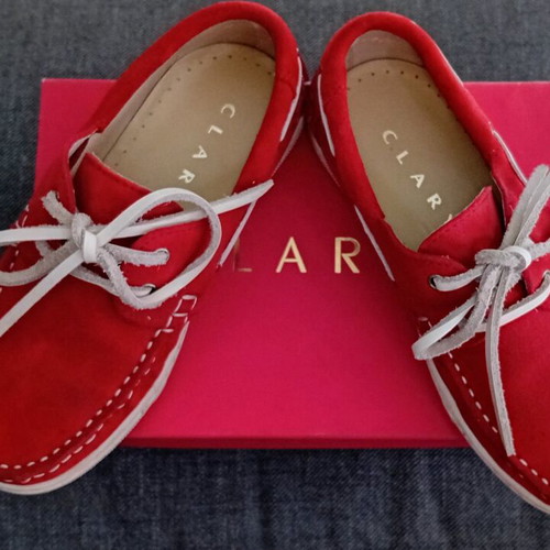 Clarys children's suede leather loafers like new, size 31, red