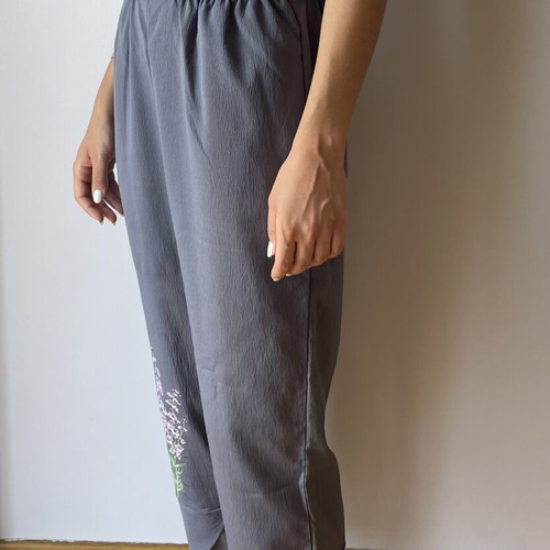 Summer blue-gray pants with print like new, elastic waist, pockets
