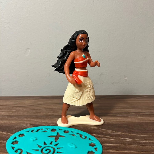 Moana figure collectible Maxi Kinder like new Disney