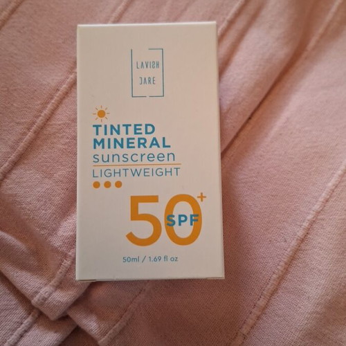 Αντηλιακό tinted mineral 50+ SPF καινούργιο