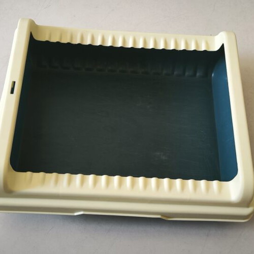 Cat litter box like new 35M x 28W x 12H cm