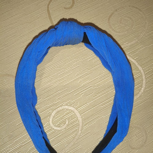 Stradivarius blue hairband used