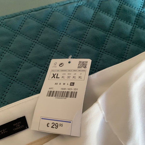 Zara pants new, white, size XL with side zippers