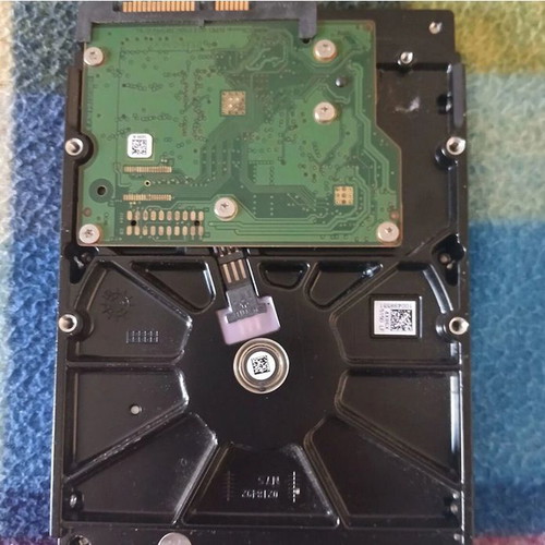 Seagate Barracuda ST3250318AS 3.5" 250 GB SATA hard drive used