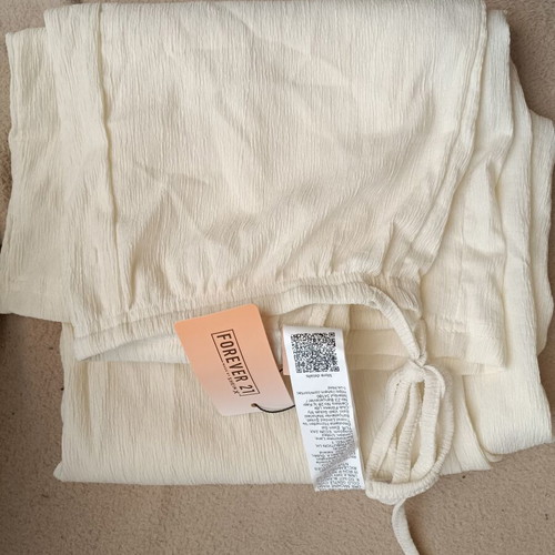 Pants airy cream XS new with tags, cool fabric